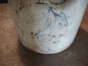 lot 220 image: 15 Gallon Stoneware Crock...