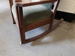 lot 238 image: Solid Wood Mission Style Rocking Chair w Removable Back Pad