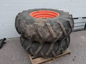 lot 114 image: Pair of 18.4-26 Tractor Tires on 10-Bolt Rims