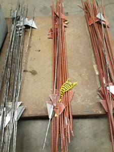 lot 136 image: Lot of (20) Steel Rod Fence Posts  Markers - 48 Long
