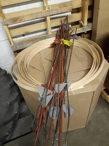 lot 134 image: Lot of (20) Steel Rod Fence Posts  Markers - 48 Long