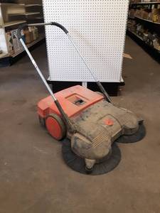lot 139 image: Haag Turbo 970 Floor Sweeper - Needs Work