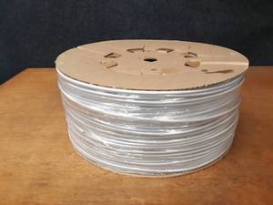 lot 147 image: NEW 2000 Roll of PEX Tubing 14 OD and 316 ID