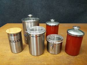 lot 184 image: Lot of Assorted Metal Canisters