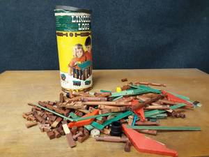 lot 205 image: Vintage Lincoln Log Set - Set No. 5C
