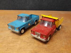 lot 209 image: Pair of Tonka JEEP Trucks