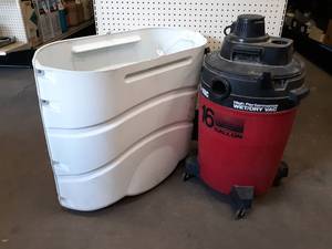 lot 237 image: 16 Gallon Wet-Dry Vacuum w Hoses - Tested and Works