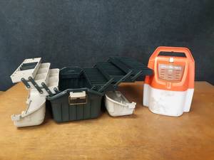 lot 252 image: Plano Fishing Tackle Box & Minnow Bucket