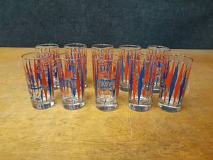 lot 271 image: Vintage 1976 Mr. Quik Quik Stop Family Restaurant Glasses - Lot of (10) - Mankato MN