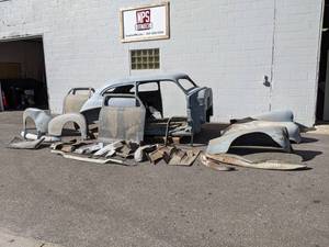 lot 99 image: 1947 Chevrolet Chopped 2-Door Car Body - NO TITLE