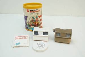 lot 11 image: Vintage View Master
