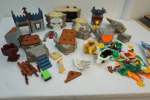 lot 28 image: Fisher Price toy