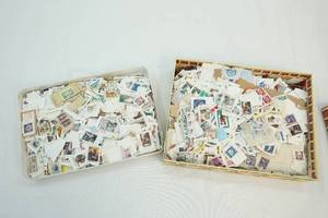 lot 36 image: Stamp collection