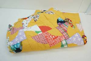 lot 74 image: Quilt blanket