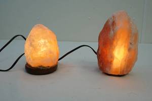 lot 76 image: Lamps