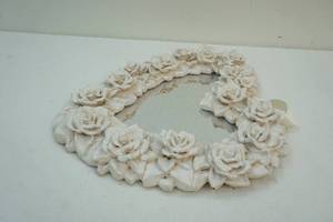 lot 77 image: Mirror