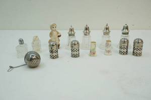 lot 94 image: Salt and pepper sets