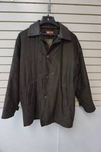lot 106 image: Mens coat
