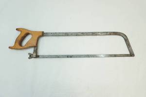 lot 5 image: Meat saws