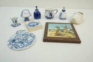lot 122 image: Hand painted hot plate