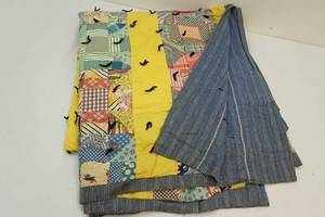 lot 134 image: Vintage home made quilt