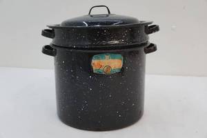 lot 150 image: Kettle