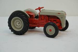 lot 165 image: Tractor