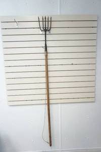lot 176 image: Vintage spear