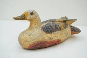lot 187 image: Vintage duck figure