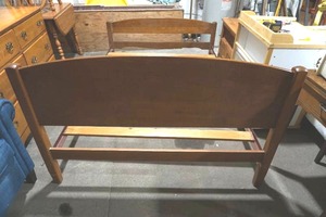 lot 251 image: Bedframe