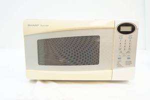 lot 255 image: Microwave