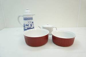 lot 273 image: Kitchenware