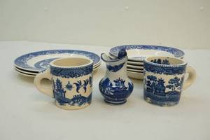 lot 281 image: China set