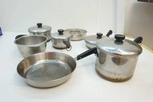 lot 289 image: Bakeware and cookware