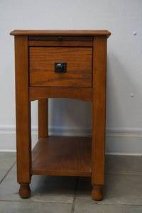 lot 303 image: End table
