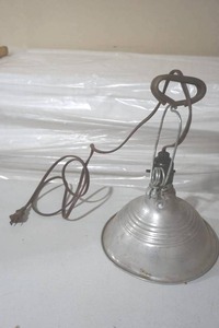 Overhead lamp