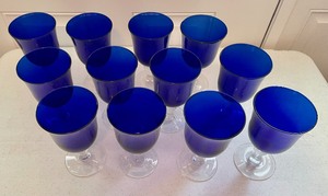 lot 3 image: (12) Cobalt Blue Glass Goblets