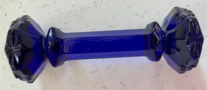 lot 7 image: 10 Cobalt Blue Glass Knife Rests