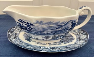lot 22 image: Liberty Blue Gravy Boat, Butter Dish and Salt & Pepper Shakers
