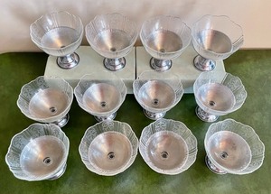 lot 27 image: 12 Silver Accented Dessert Sherbet Dishes