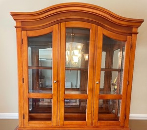 lot 30 image: Charming China Hutch