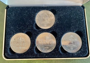 lot 35 image: El Dorado Silver Legacy Circus Circus Casino Souvenir Coin Set