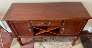 lot 309 image: Beautiful SideboardBuffet