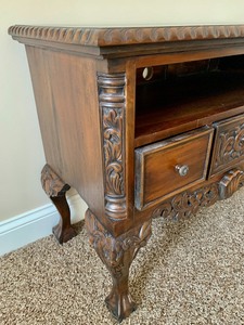 lot 324 image: Wooden Accent Table w Lovely Carved Detailing