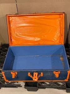 lot 100 image: Vintage Blue and Orange Foot Locker