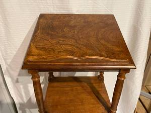 lot 113 image: 3 Shelved Wooden Book Stand