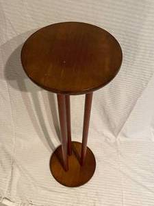 lot 121 image: Wooden Plant Stand