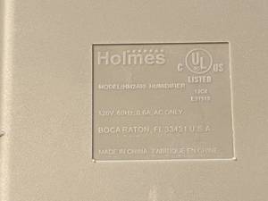 lot 129 image: Holmes Humidifier