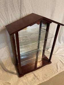 lot 154 image: Wall Mount Display Piece With Three Glass Shelves