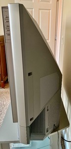 lot 331 image: 41 Inch Sony Rear Projection Television with Remote